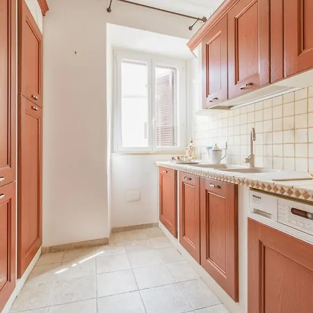Casa Vaticana Spacious 3br By St Peters
