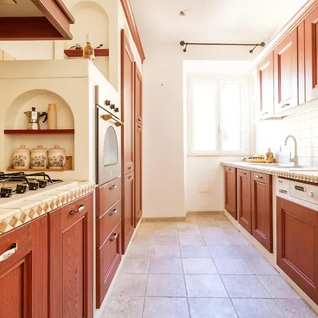 Casa Vaticana Spacious 3br By St Peters *